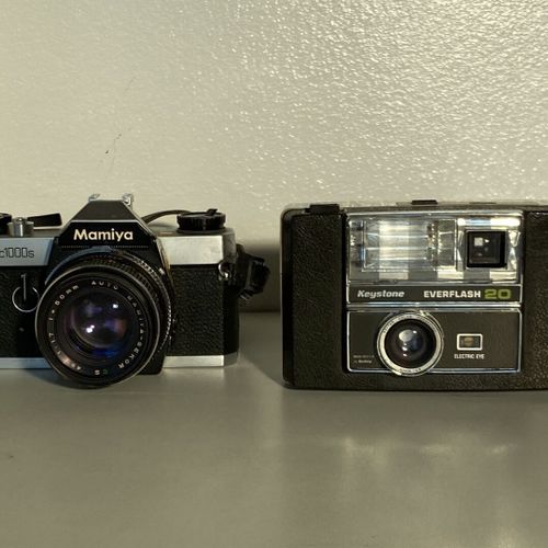 Un lot d'appareils photo MAMIYA : MC1000 NC 1000S COMPACT Keystone KINAX Baby 6x&hellip;