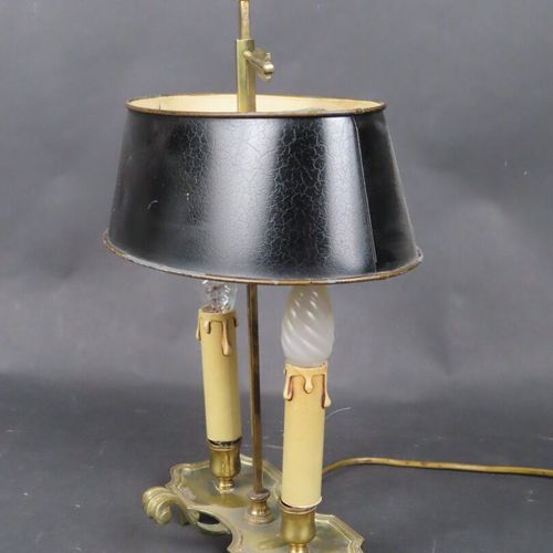 Null Petite lampe bouillotte à deux lumières en bronze et laiton, abat-jour de t&hellip;