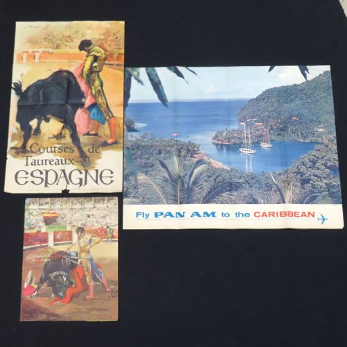Null Lot of 3 posters: two relating to tourism in Spain and depicting scenes of &hellip;
