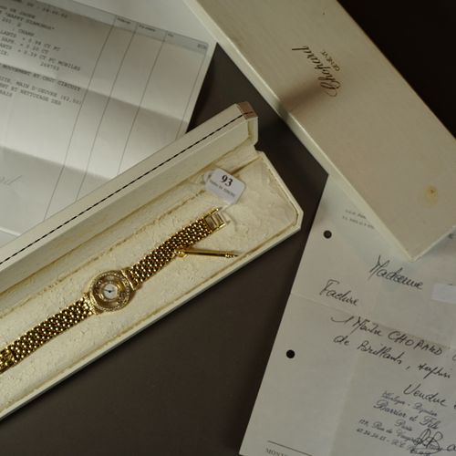 Null 93- CHOPARD ''Happy Diamonds''

Montre-bracelet de dame en or jaune

Cadran&hellip;