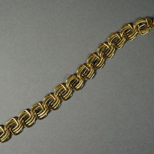 Null 225- Bracelet en or jaune à maillons plats

Pds : 9,20 g
