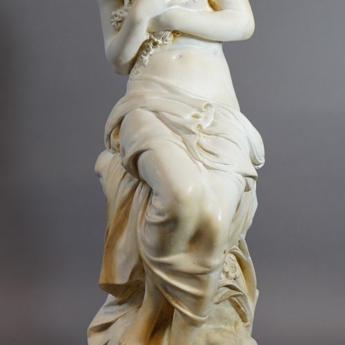 Null 382- Mathurin MOREAU ''Femme aux fleurs'' Sculpture en plâtre H : 66 cm