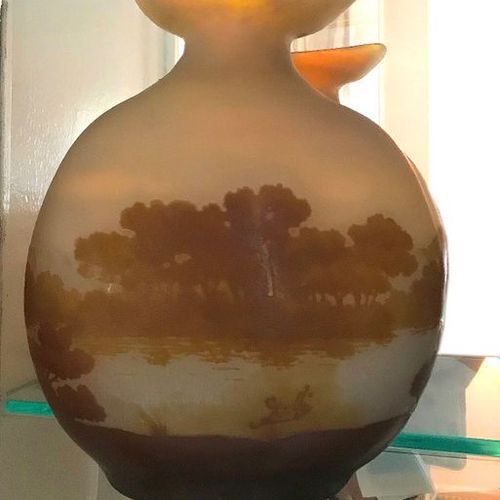 ÉTABLISSEMENT GALLÉ Vase de forme gourde à col évasé en verre doublé à décor dég&hellip;