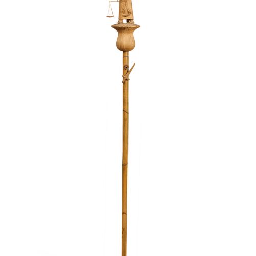 Souvenir du batonnier André DAMIEN Grand bâton orné d'une sculpture de Saint Yve&hellip;