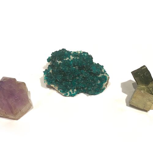 Null 矿物质 -

南非Dioptase hotazel公司

巴西，紫晶石

黄铁矿，西班牙