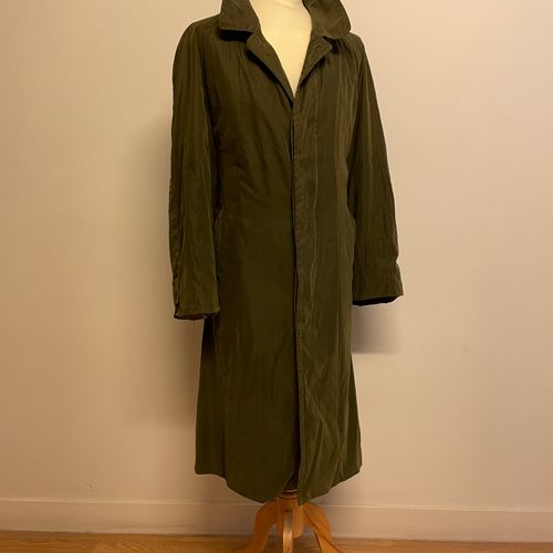 Null Hermès - Olive Green Raincoat (small stain and small mending)