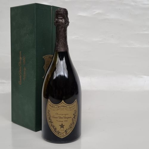 Null 1 B CHAMPAGNE BRUT "DOM PERIGNON" (Coffret légèrement marqué) 1990 Moët et &hellip;