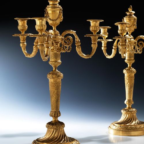 Paar Louis XVI-Girandolen in Bronze und Vergoldung Höhe: 50 cm. Frankreich, Ende&hellip;