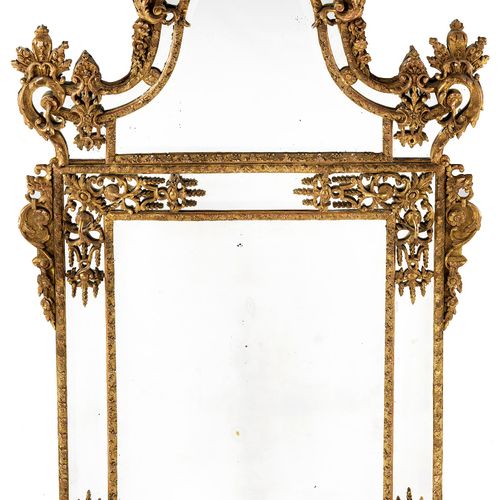 Grosser Salonspiegel Höhe: 207 x 116,5 cm. Frankreich, 18. Jahrhundert.Holz, ges&hellip;