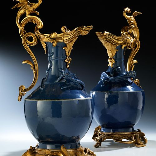 Ein Paar chinesische Vasen mit Ormolu-Montierung Höhe: je 46,5 cm. China und Fra&hellip;
