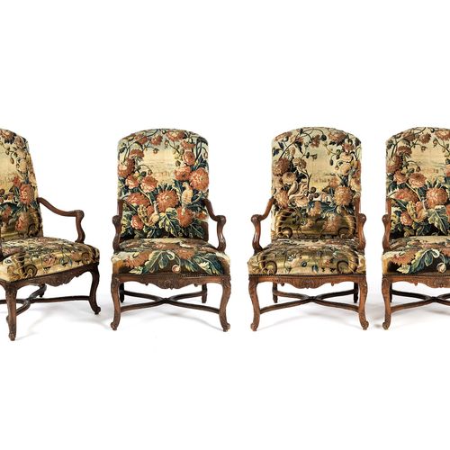 Folge von vier Régence-Stühlen Lehnhöhe: 118 cm.Sitzhöhe: 47 cm. Frankreich, um &hellip;