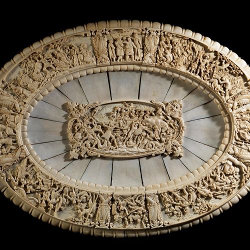 Elfenbeinprunkplatte mit Szenen aus der römischen Antike 53 x 74 cm. Deutschland&hellip;