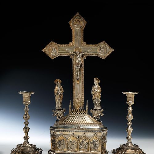 Hausaltar als Schatulle mit Leuchtern Höhe der Schatulle mit Kreuz: 56,2 cm. Gew&hellip;