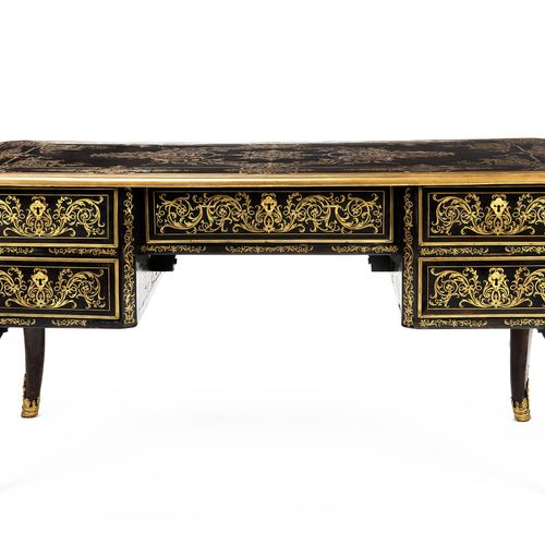 Louis XIV-Bureau plat 85 x 163 x 78 cm. 
 París, c. 1720.

Adoptado de los "Bure&hellip;