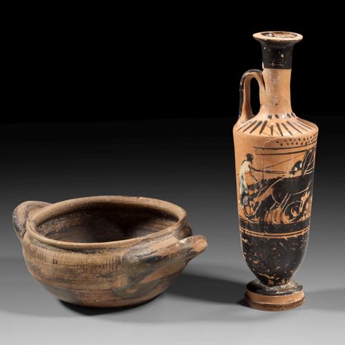 Null Deux petits vases grecs. A) Coupe eubéenne avec lignes et métopes au trait.&hellip;