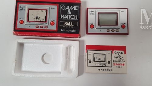 NINTENDO GAME & WATCH 任天堂游戏和手表

"球"(AC-01)

1980年发布的第一款游戏和手表。

完整的日本版本装在盒子里。

N°&hellip;