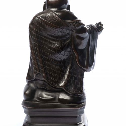 VIETNAM, XXe siècle, Sculpture en bronze représenté Budai (Bố Đại) debout sur un&hellip;