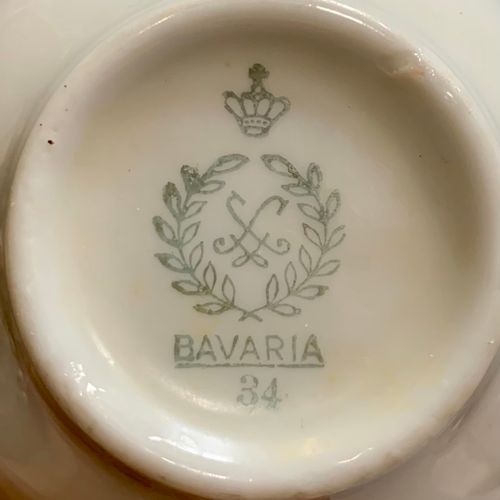 BAVARIA BAVARIA

PARTIE DE SERVICE THE CAFE en porcelaine blanche, jaune, et noi&hellip;