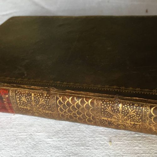 BERNARD (Pierre Joseph) 著作集》。[巴黎]，Cazin，sd（约1790-1800）。

12英寸绿色小牛皮，光滑的书脊上有精美的装饰，&hellip;