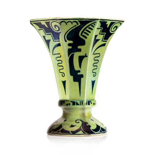 Null Vase

MAESTRICHT Céramique
Vase en céramique de forme cornet à huit pans, s&hellip;