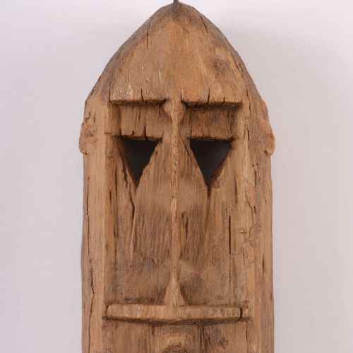 Masque singe Bois érodé
De style Dogon, Mali

34 cm

H: 34 cm