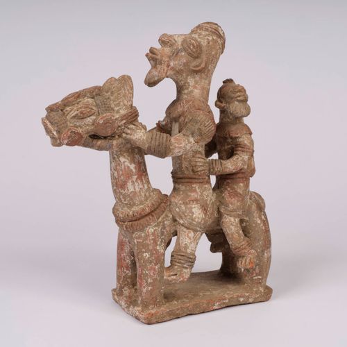 Deux personnages à cheval Terre cuite
De style Mali
Vendu en l’état

31,5 cm