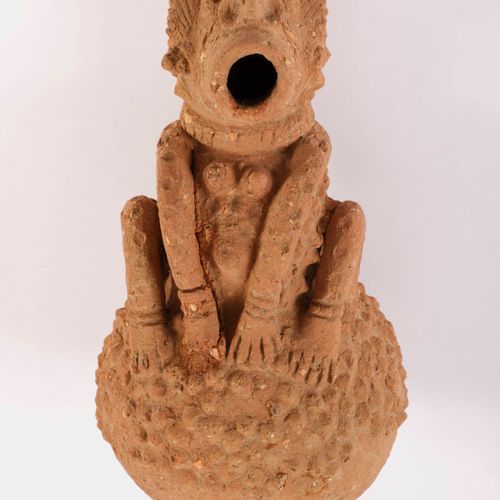 Femme en terre cuite Terracotta 
Stile Cham, Chad
25 cm