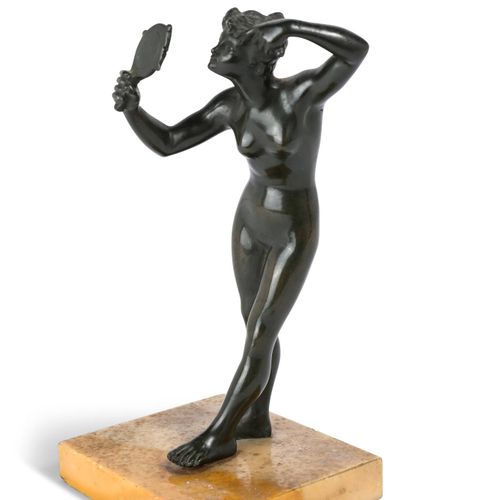 Femme au miroir Bronze à patine noire, reposant sur un socle en marbre, représen&hellip;