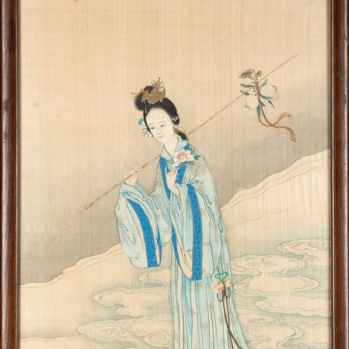 CHINE, XIXe siècle 一套两幅画

绢本水墨画，一幅描绘了阳台上的优雅女性，另一幅描绘了一位神仙。
在玻璃下装框。

尺寸（见图）：80 x 4&hellip;