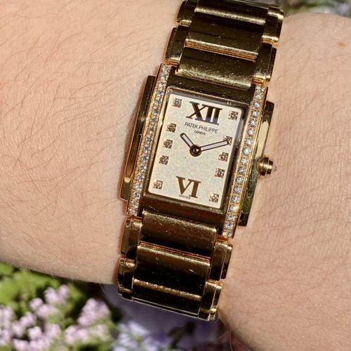 Patek Philippe Elegante Genfer Damenarmbanduhr mit Diamantbesatz

Werknr. 359662&hellip;