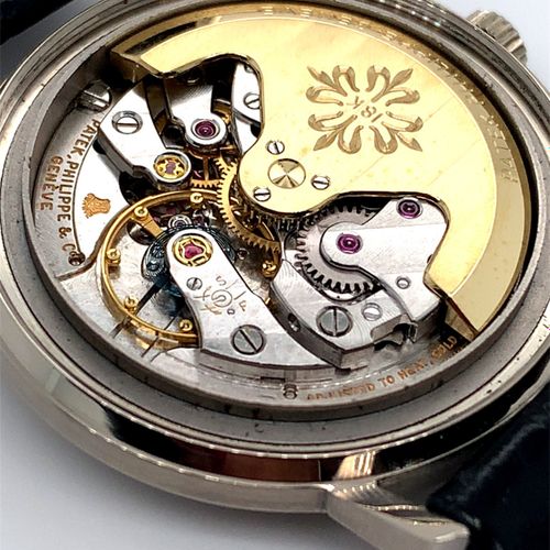 Patek Philippe Très jolie montre-bracelet genevoise vintage avec date et boîte d&hellip;