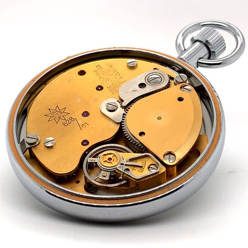 International Watch Co. 一套3只腕表和2只怀表 几乎处于全新状态，罕见的沙夫豪森观察表，精钢表壳，带纯银表链，长230毫米

，机芯编号&hellip;