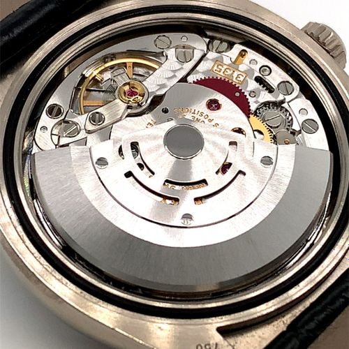 Rolex (*) Molto attraente, orologio da polso con data e scatola originale

movim&hellip;