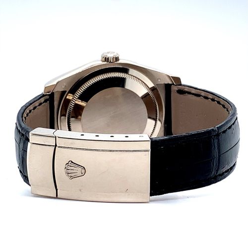 Rolex (*) Molto attraente, orologio da polso con data e scatola originale

movim&hellip;