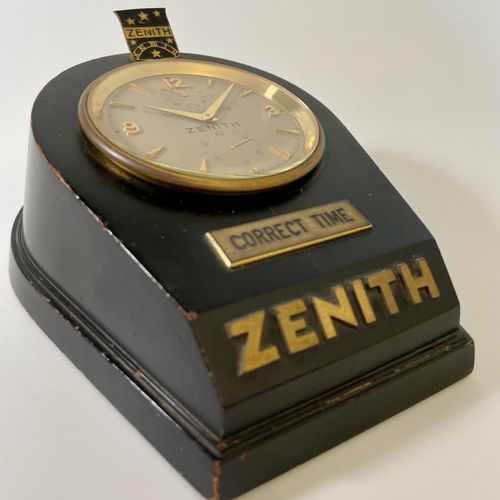 Zenith A precision table chronometer with 54h power reserve - version for observ&hellip;