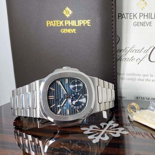 Patek Philippe Sportliche Genfer Armbanduhr mit Mondphase, Zeigerdatum und Gangr&hellip;