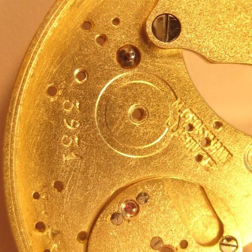 Moritz Grossmann 具有历史意义的格拉苏蒂计时码表，即所谓的CHRONOSCOP，采用黄金表壳。根据我们的研究，这只表是第一只在拍卖会上提供的Gr&hellip;