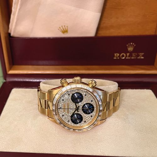 Rolex 拍卖的是一只以前不为人知的劳力士6270，带有完整的原始配件--刚上市，直接来自德国的第一位主人。这是世界上最稀有、最独特和最有声望的钻石和蓝宝石镶&hellip;