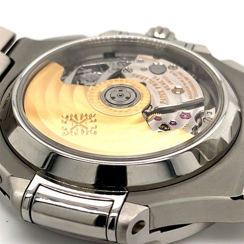 Patek Philippe Très joli chronographe-bracelet genevois, presque neuf - avec boî&hellip;