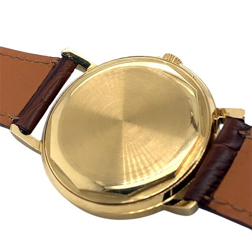 Patek Philippe Très belle montre-bracelet vintage genevoise avec date

N° de mou&hellip;