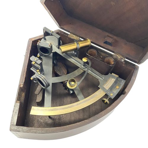 A. Hurlimann - Ponthus & Therrode successeurs Coffret de 4 sextants Sextant fran&hellip;