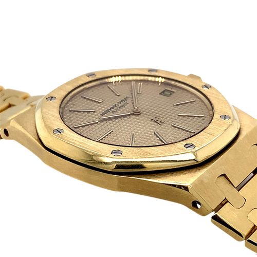 Audemars Piguet Stupendo orologio da polso vintage di Ginevra in oro con datario&hellip;