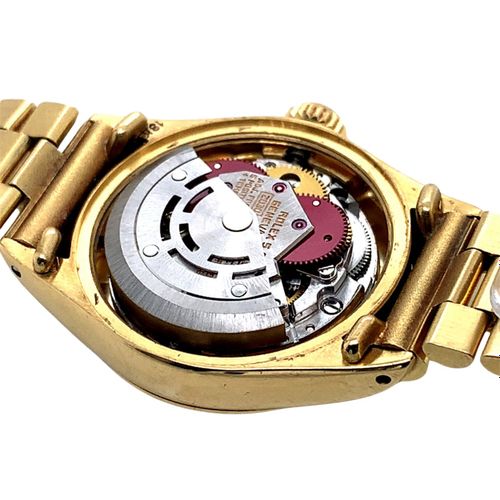Rolex - Lady Datejust A lady's elegant vintage diamond-set wristwatch with centr&hellip;