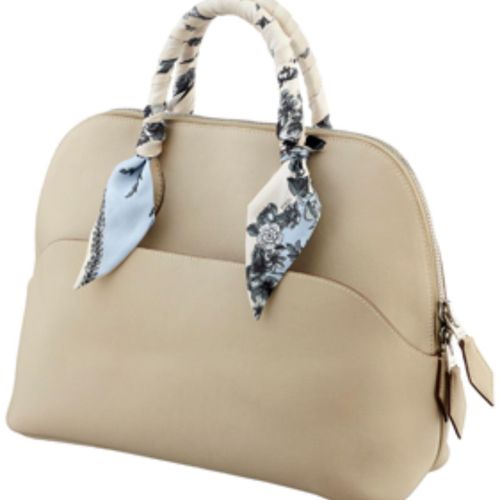 Null Handbag "Hermès". Bolide rigid. Beige calfskin. Platinum-tone metal appliqu&hellip;