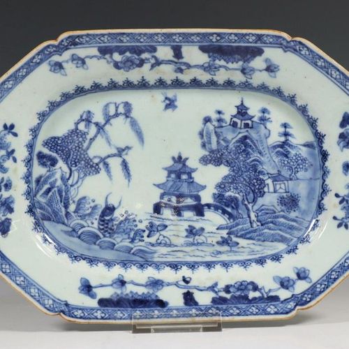 Null China, two blue and white porcelain bowls, Qianlong, with decor of mountain&hellip;