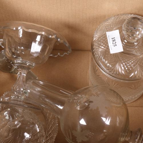 Divers geslepen glas en kristal, 19e-20e eeuw; Miscellaneous cut glass and cryst&hellip;