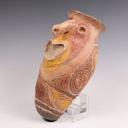 P.N. Guinea, Midden Sepik, Kwoma, elongated conical pottery vessel P.N. Guinea, &hellip;