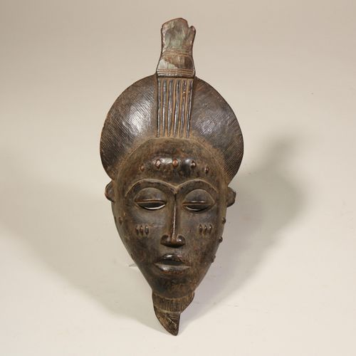Ivory Coast, Baule, face mask Costa de Marfil, Baule, máscara facial con peinado&hellip;
