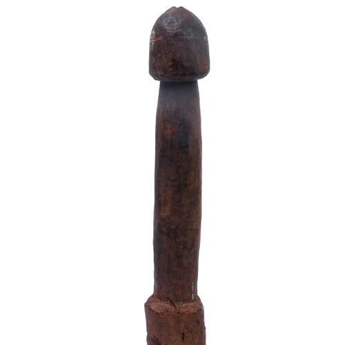 Benin, Fon, a wooden phallic ritual object. Benin, Fon, oggetto rituale fallico &hellip;