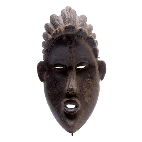 Liberia, Bassa, mask. Liberia, Bassa, masque. L. 28 cm. Provenance : Centre Afri&hellip;